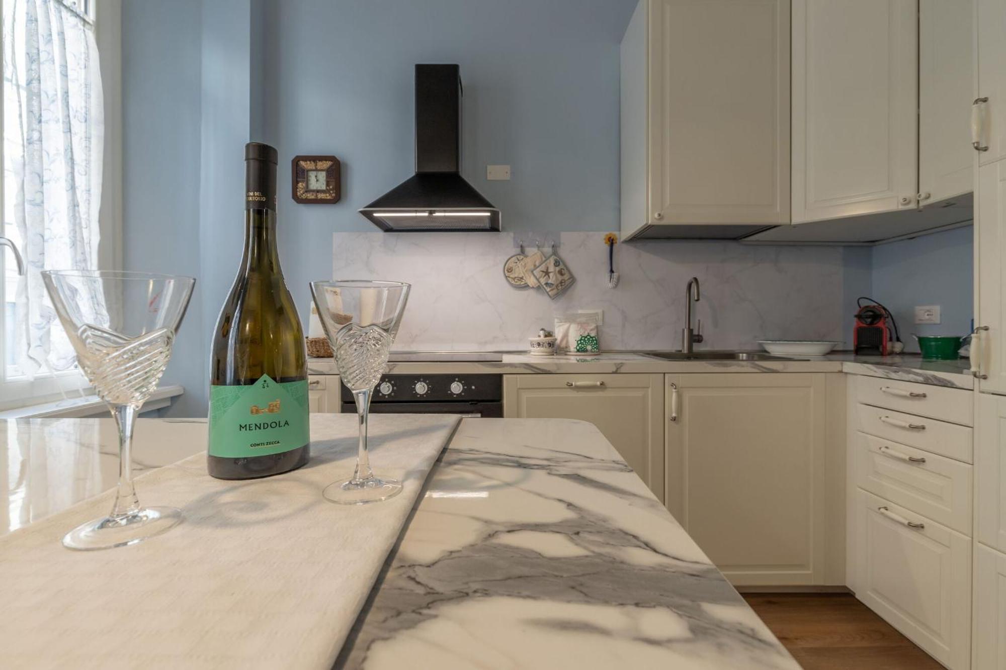 Italian Experience- Ancona City Apartment Екстер'єр фото