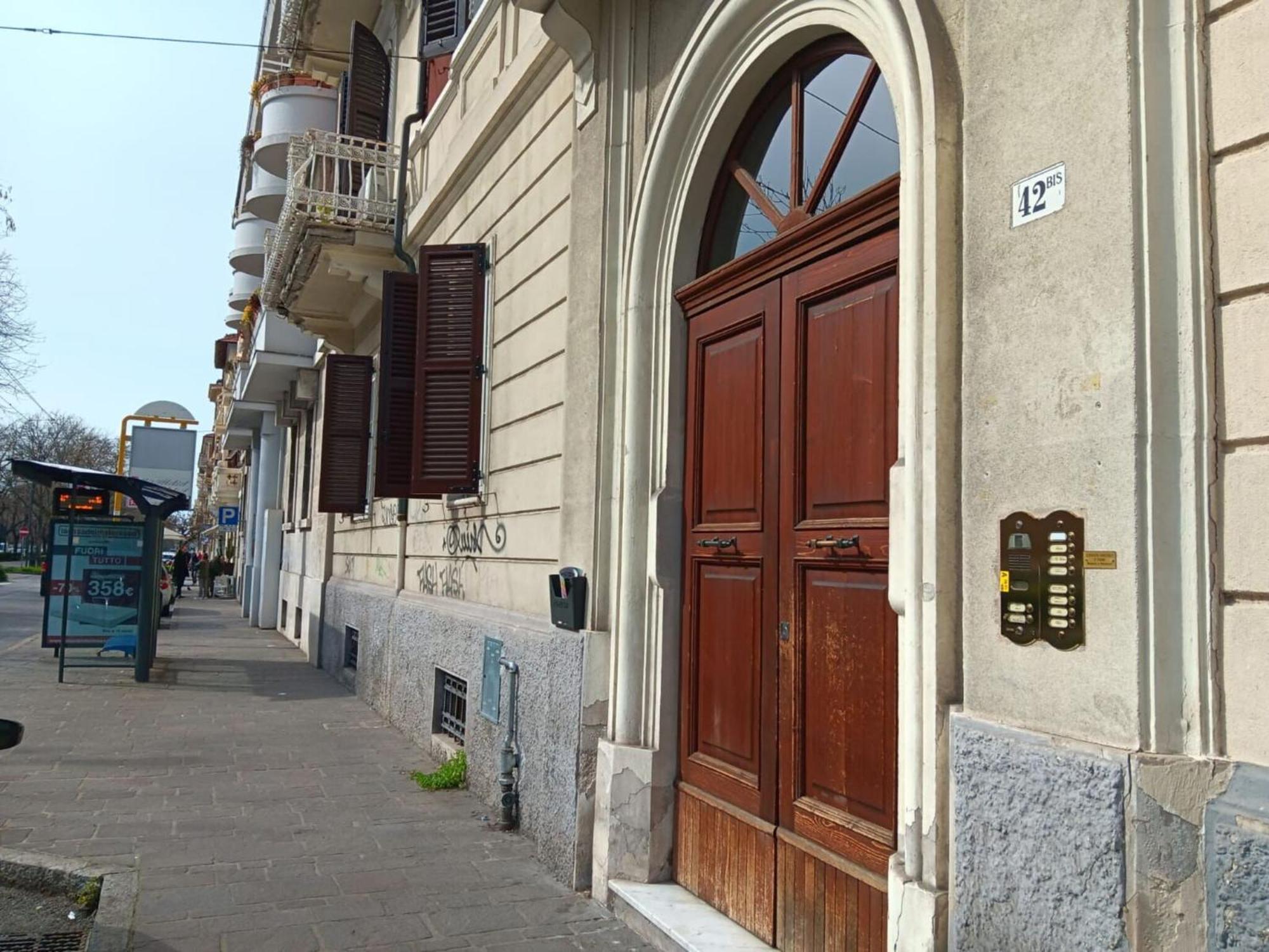 Italian Experience- Ancona City Apartment Екстер'єр фото